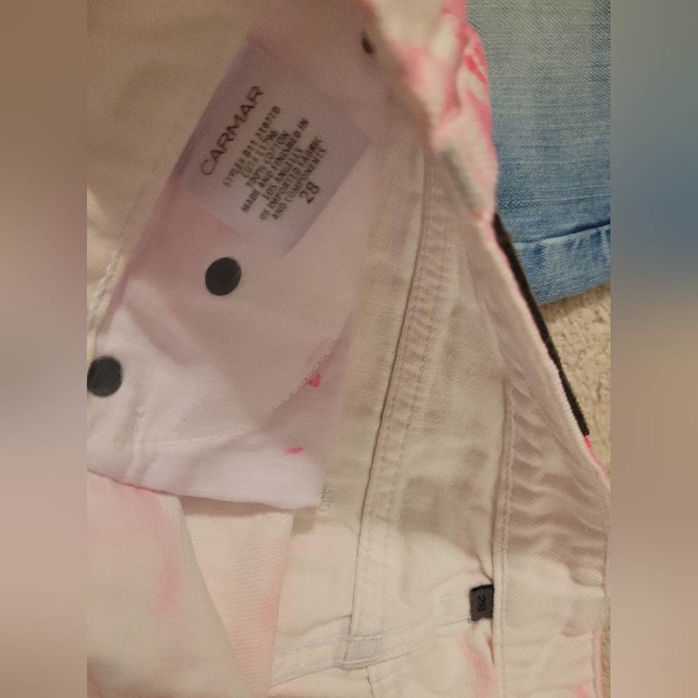 Assorted branded shorts size 28 - Picture 2 of 4